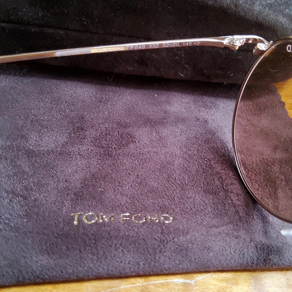 Tom Ford Sunglasses! EUC! Almost New! - Picture 3 of 5